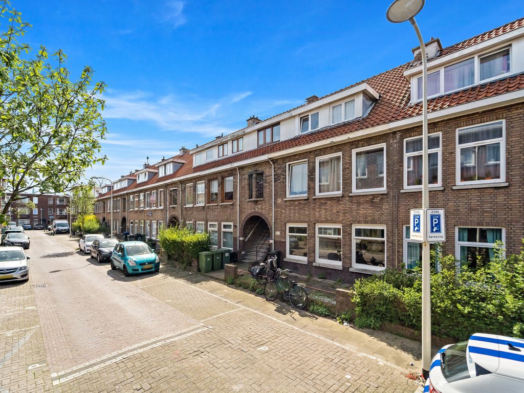 Koopmans van Boekerenstraat 49, Den Haag