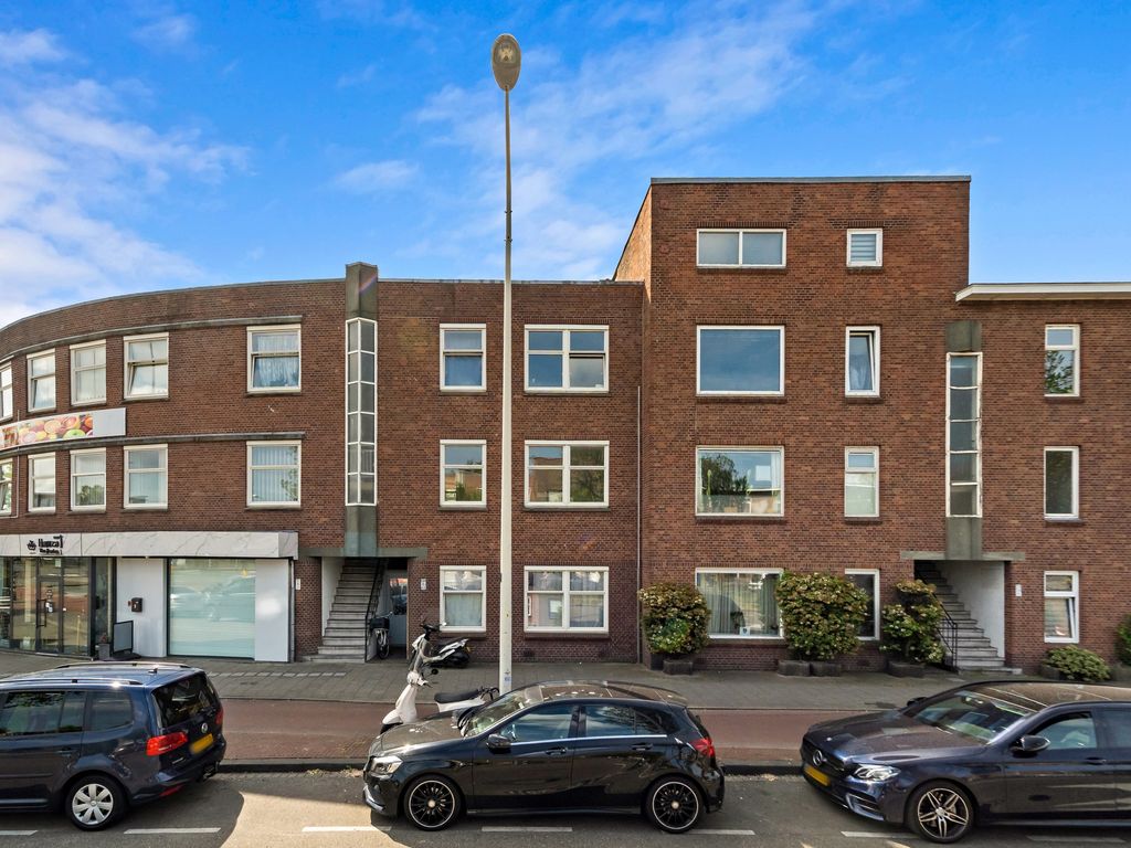 Escamplaan 6, Den Haag