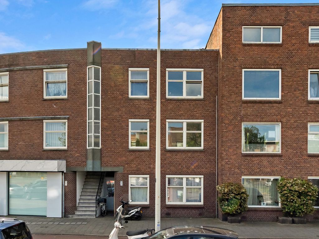 Escamplaan 6, Den Haag