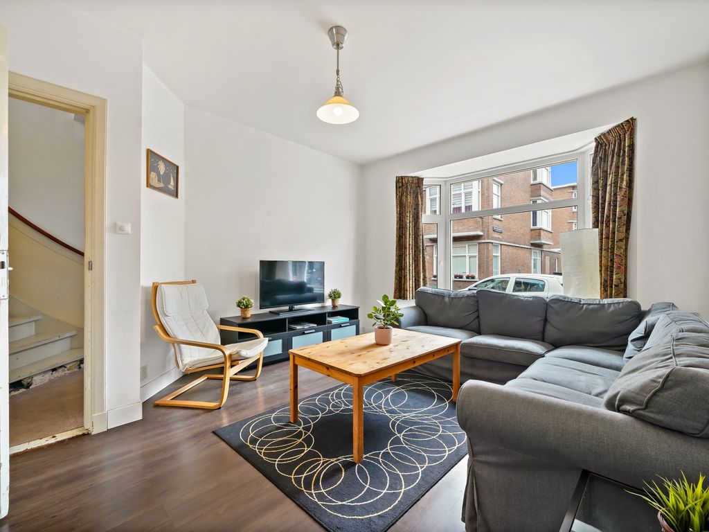 Boele van Hensbroekstraat 38, Den Haag