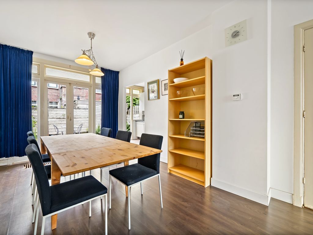 Boele van Hensbroekstraat 38, Den Haag
