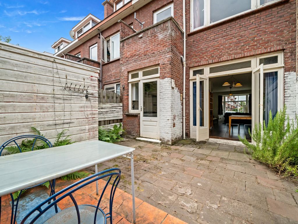 Boele van Hensbroekstraat 38, Den Haag