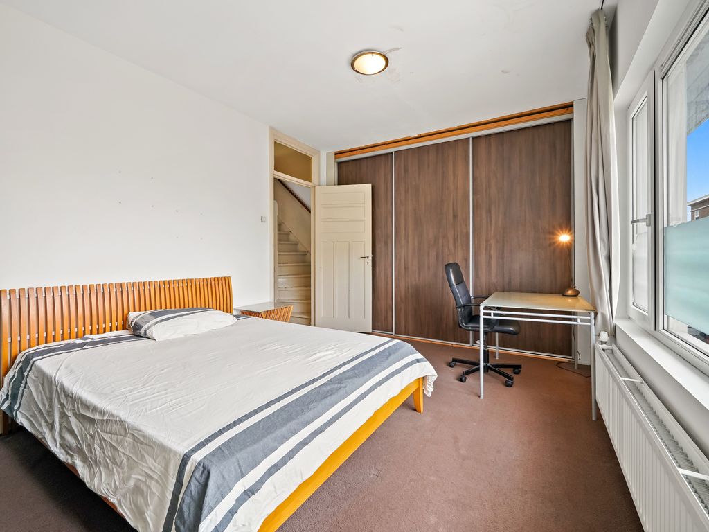 Boele van Hensbroekstraat 38, Den Haag