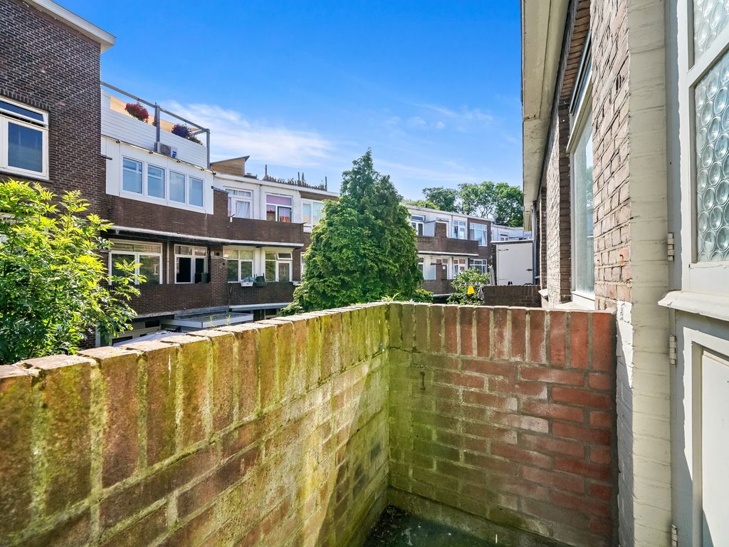 Tonystraat 32, Den Haag