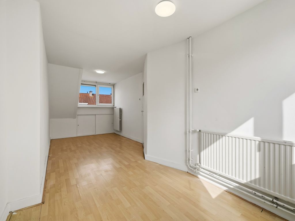 Tonystraat 32, Den Haag