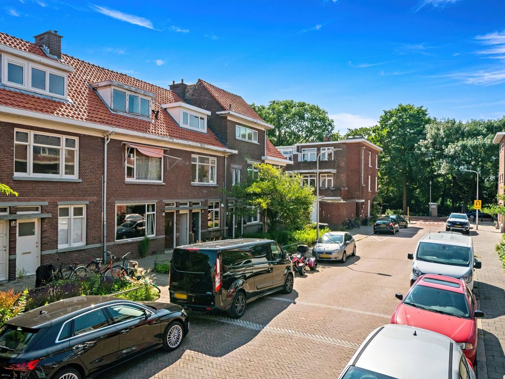 Tonystraat 32, Den Haag