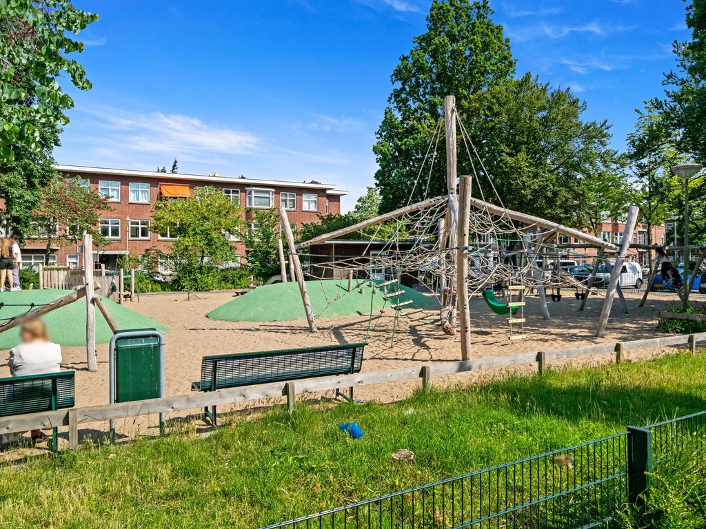 Tonystraat 32, Den Haag
