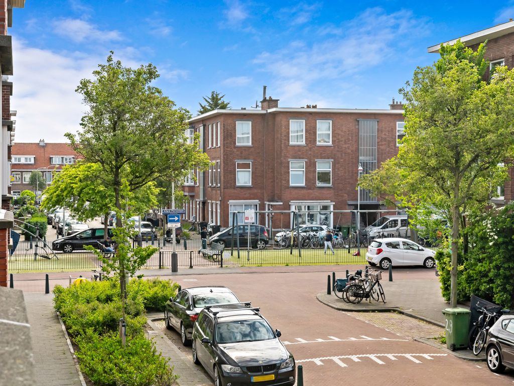 Elise Van Calcarstraat 24, Den Haag