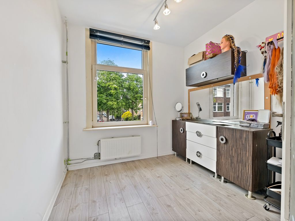 Elise Van Calcarstraat 24, Den Haag