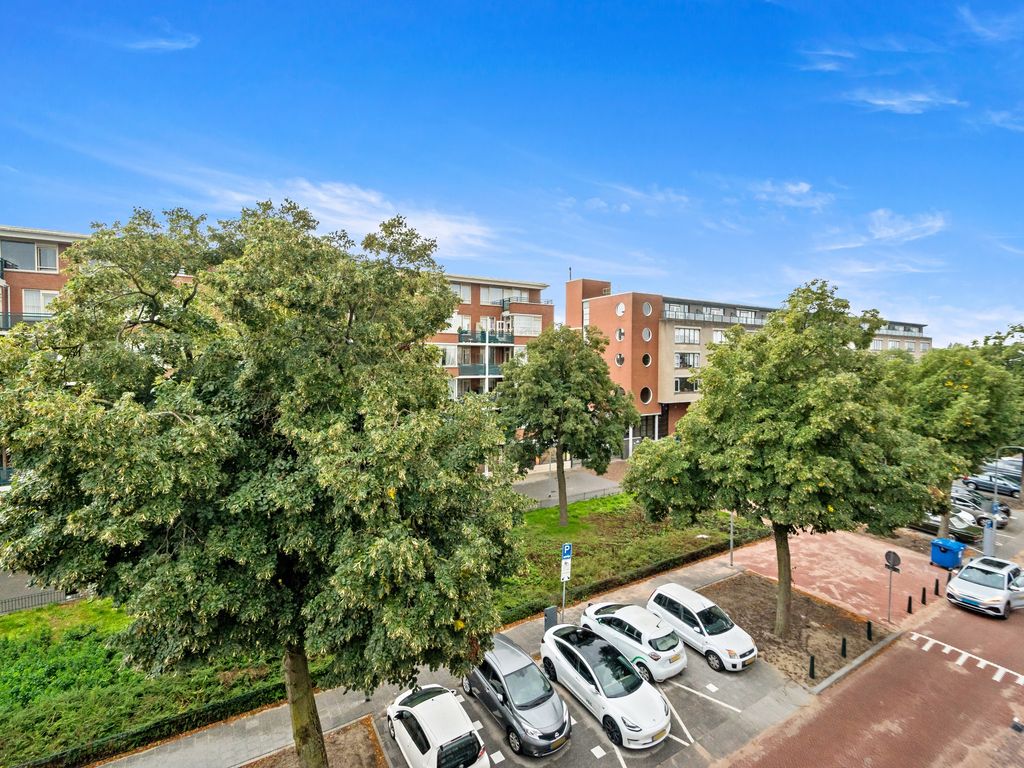 Linnaeusstraat 3, Den Haag