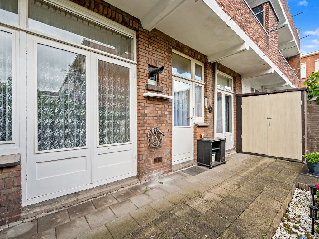 Aarnout Drostlaan 68, Den Haag