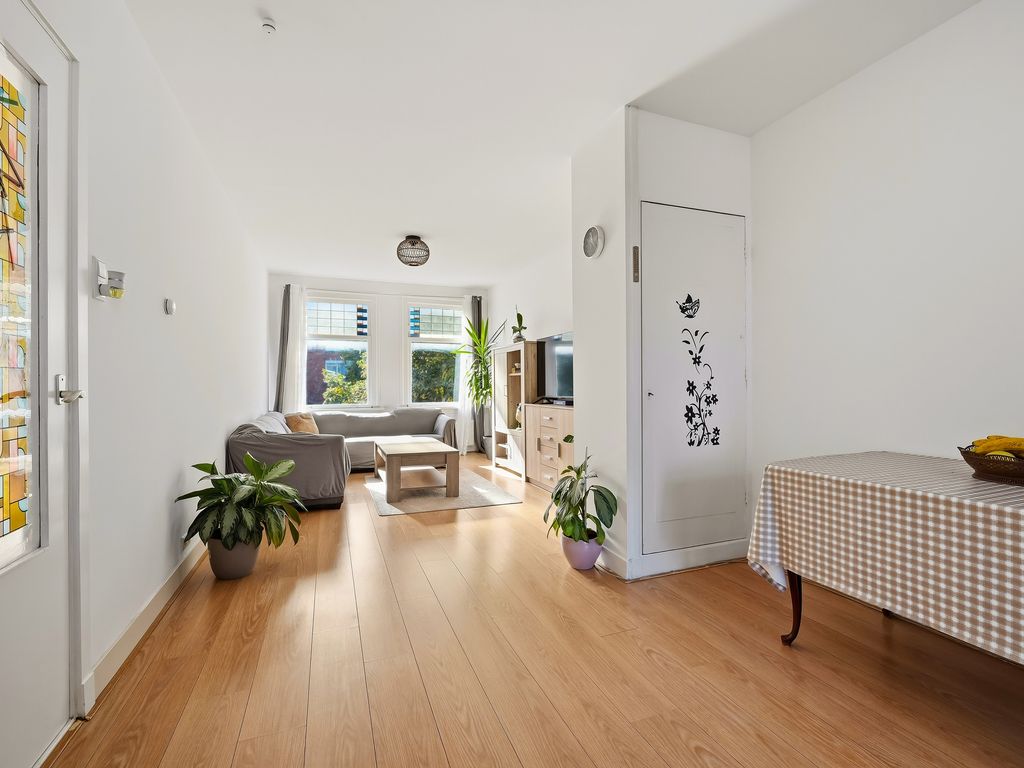 Linnaeusstraat 9, Den Haag