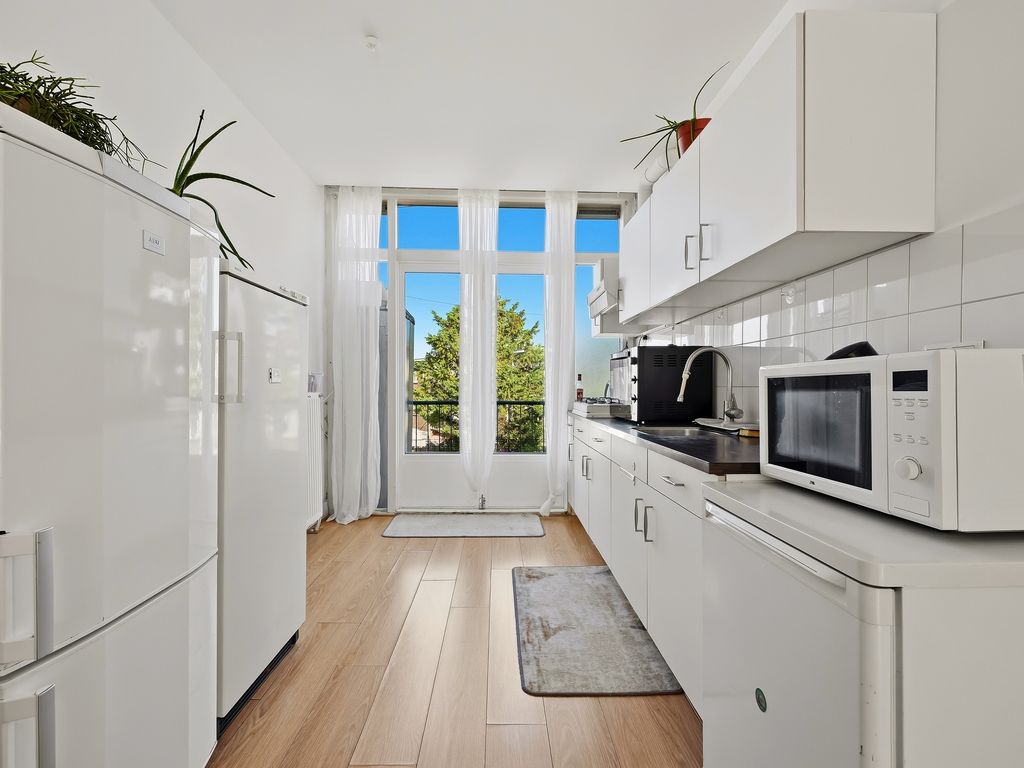 Linnaeusstraat 9, Den Haag