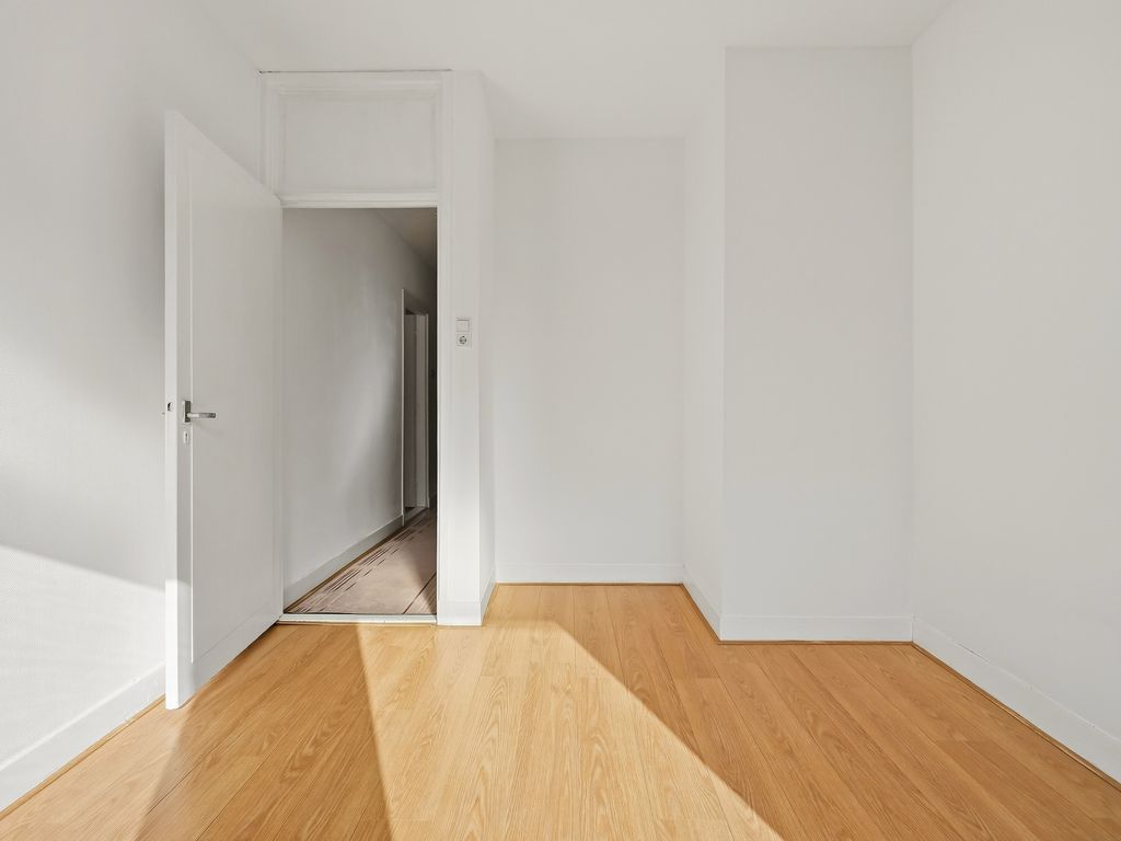 Linnaeusstraat 9, Den Haag