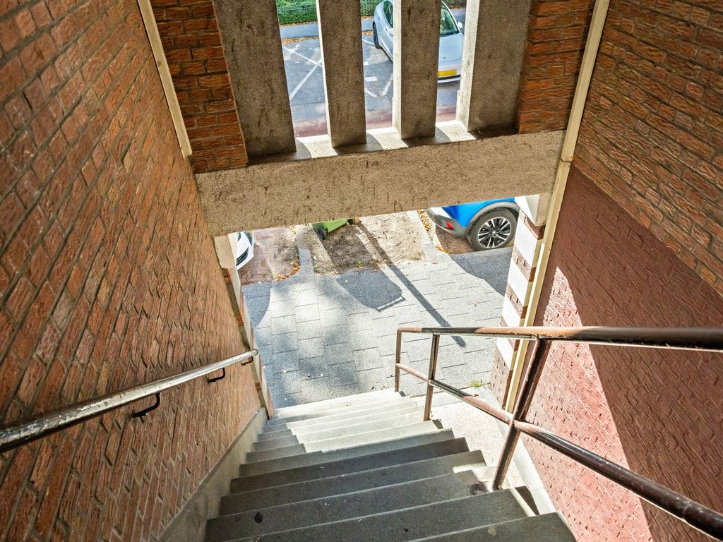 Linnaeusstraat 9, Den Haag