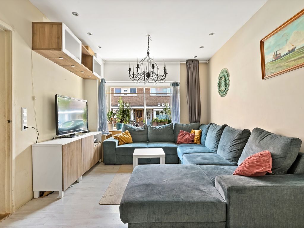 Boele van Hensbroekstraat 27, Den Haag