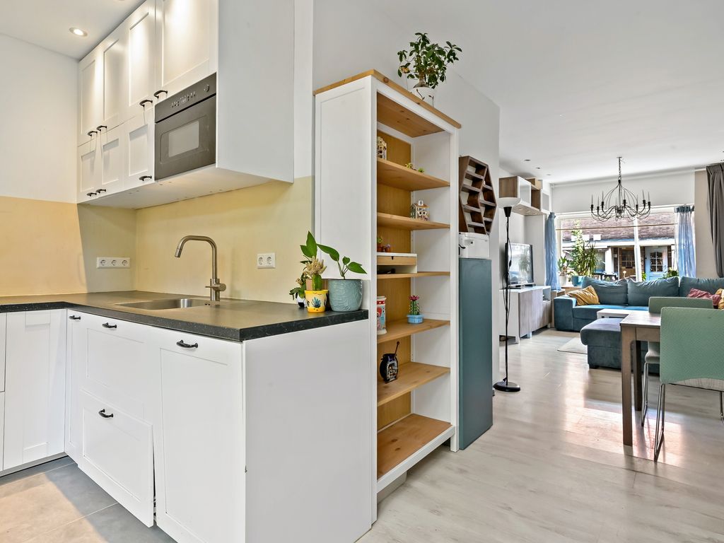 Boele van Hensbroekstraat 27, Den Haag