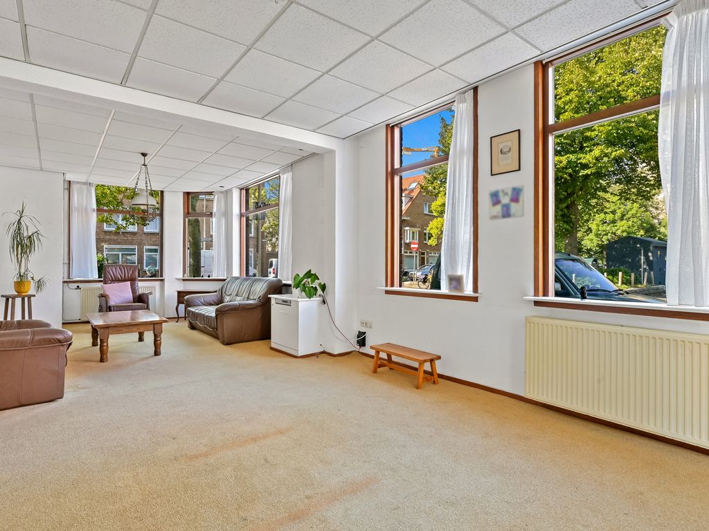 Van Zeggelenlaan 8, Den Haag