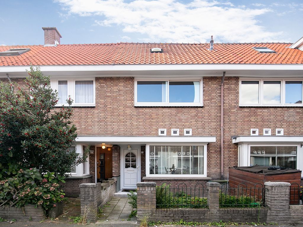 Boele van Hensbroekstraat 21, 's-Gravenhage