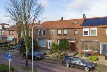 Stoop van Zwijndrechtstraat 7, ZWIJNDRECHT