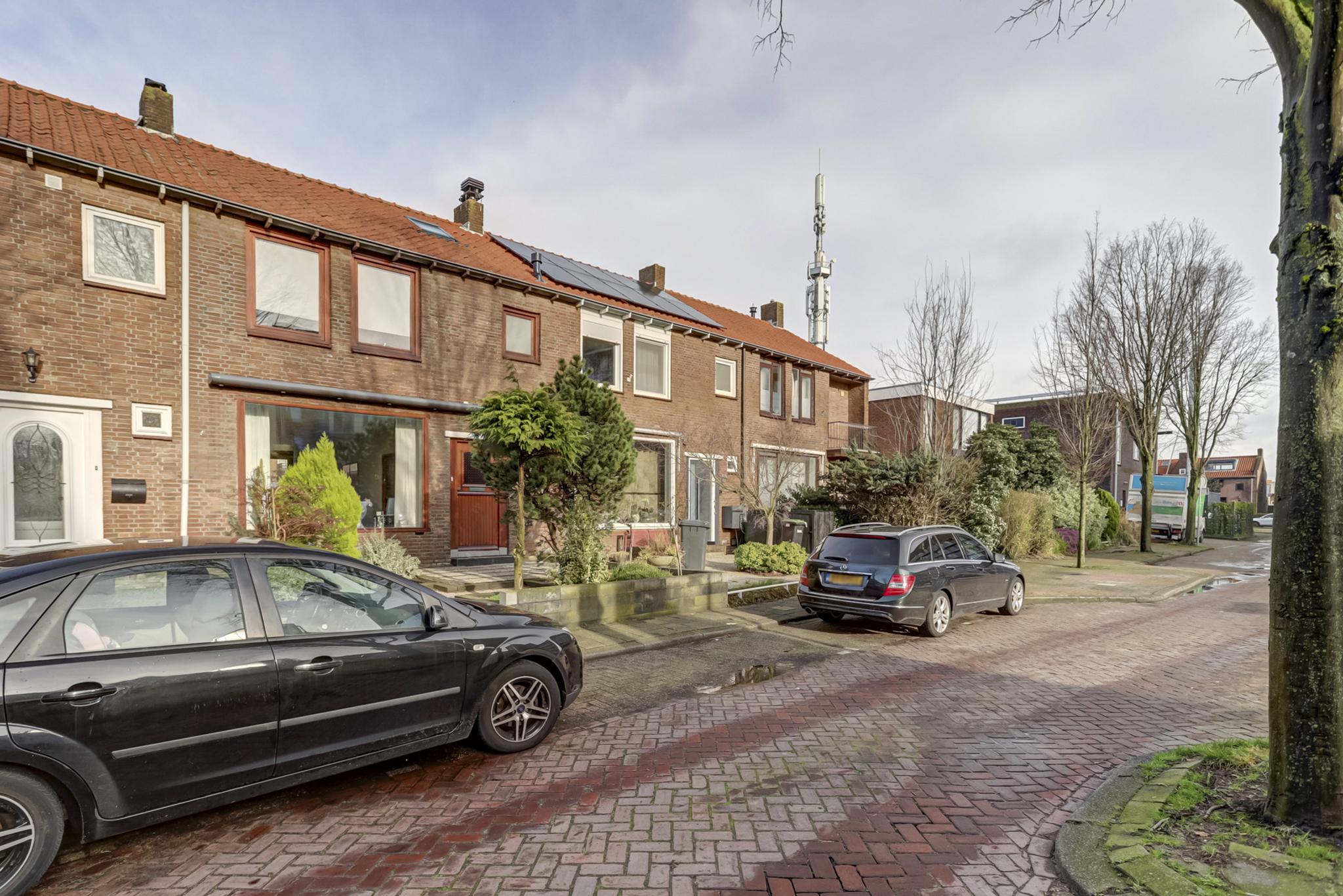 Stoop van Zwijndrechtstraat 7