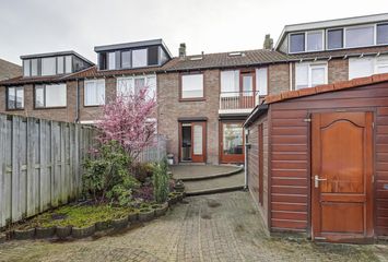 Stoop van Zwijndrechtstraat 7, ZWIJNDRECHT