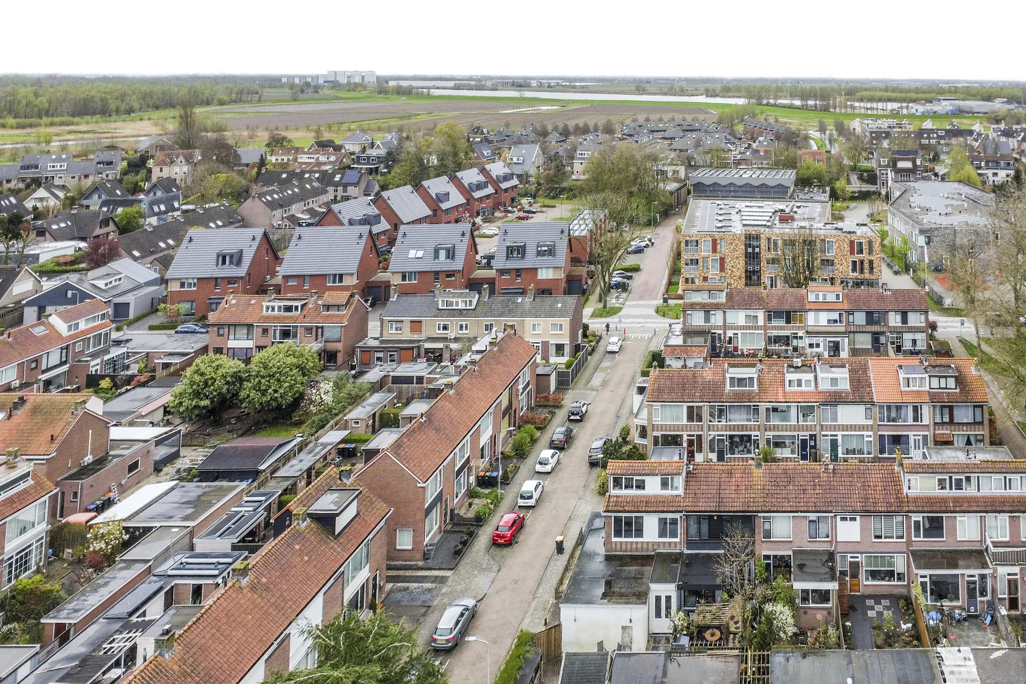 Burgemeester G.H. Dercksenstraat 13