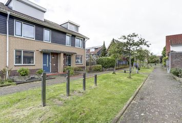 Oeverwal 13, HENDRIK-IDO-AMBACHT