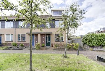 Oeverwal 13, HENDRIK-IDO-AMBACHT