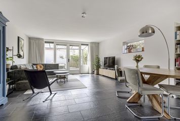 Oeverwal 13, HENDRIK-IDO-AMBACHT
