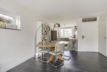 Oeverwal 13, HENDRIK-IDO-AMBACHT