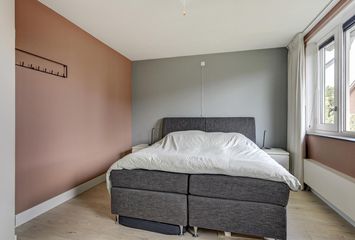 Oeverwal 13, HENDRIK-IDO-AMBACHT