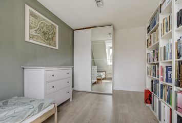 Oeverwal 13, HENDRIK-IDO-AMBACHT