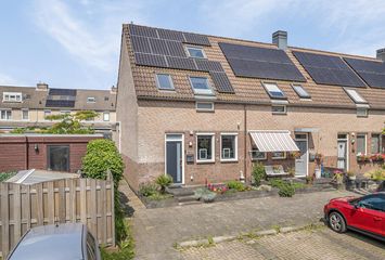 Maria van Osstraat 25, HENDRIK-IDO-AMBACHT