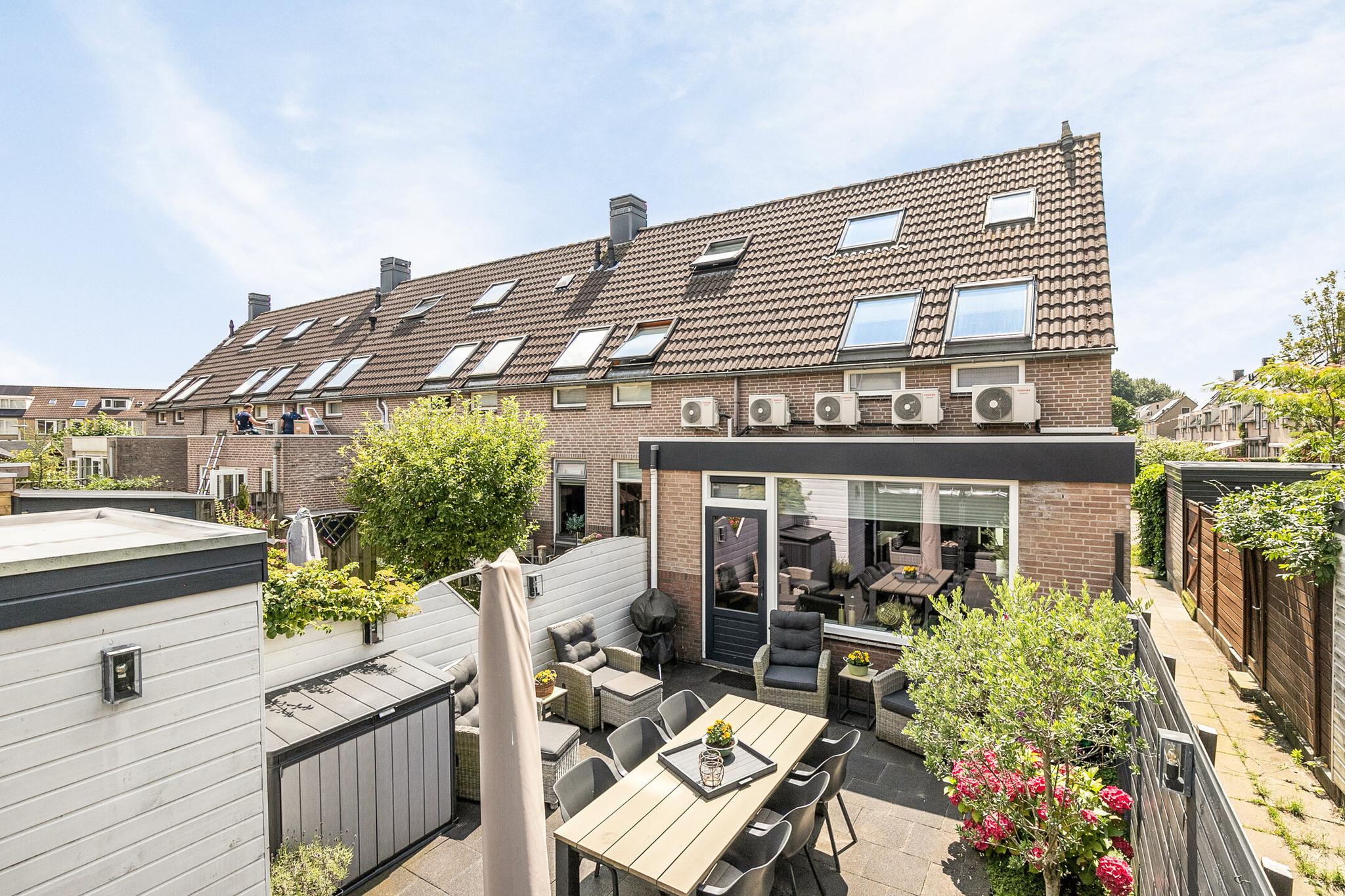 Maria van Osstraat 25