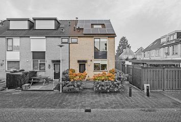 Willy Sluiterstraat 9, HENDRIK-IDO-AMBACHT