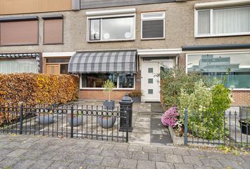 Roodenburgstraat 10, HENDRIK-IDO-AMBACHT