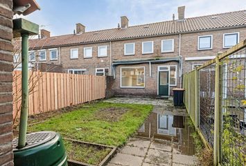 Kastanjelaan 18, ALBLASSERDAM