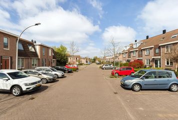Zalm 11, HENDRIK-IDO-AMBACHT