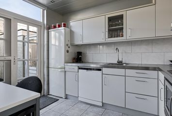Aert van Nesstraat 22, HENDRIK-IDO-AMBACHT