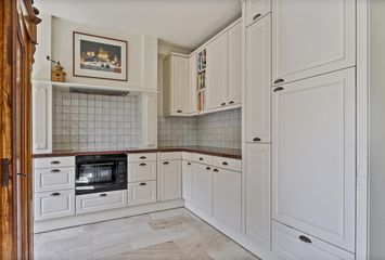 Opvliet 4, HENDRIK-IDO-AMBACHT