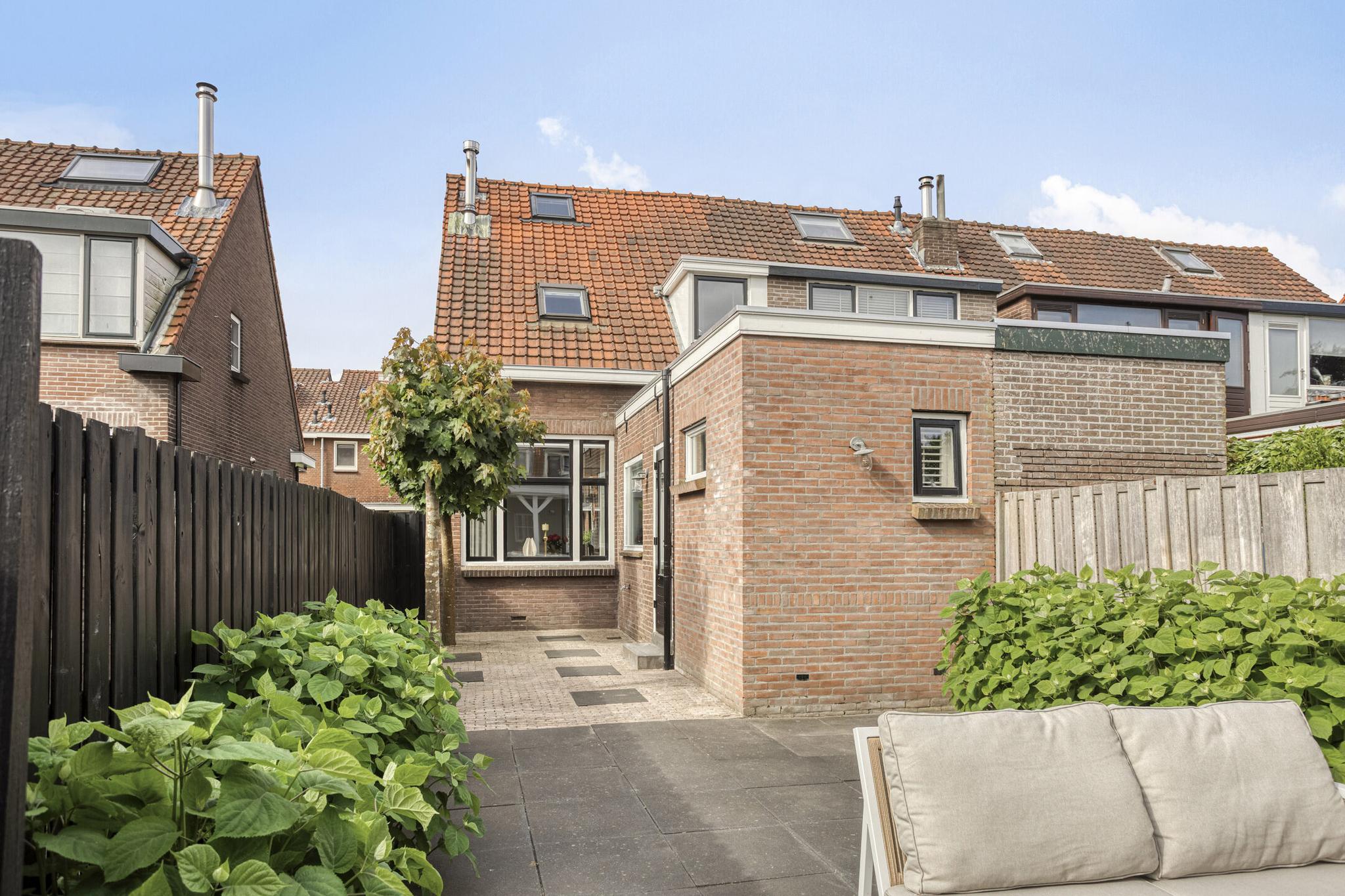 Oranjestraat 23