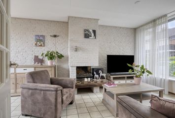 Warmoeziershof 52, HENDRIK-IDO-AMBACHT