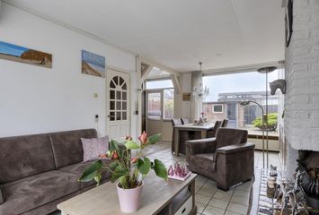 Warmoeziershof 52, HENDRIK-IDO-AMBACHT