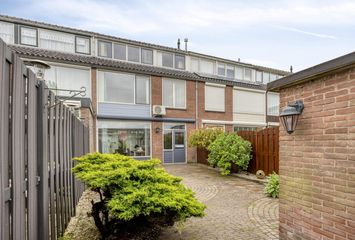 Warmoeziershof 52, HENDRIK-IDO-AMBACHT