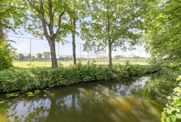 Eemsteyn 9, HENDRIK-IDO-AMBACHT