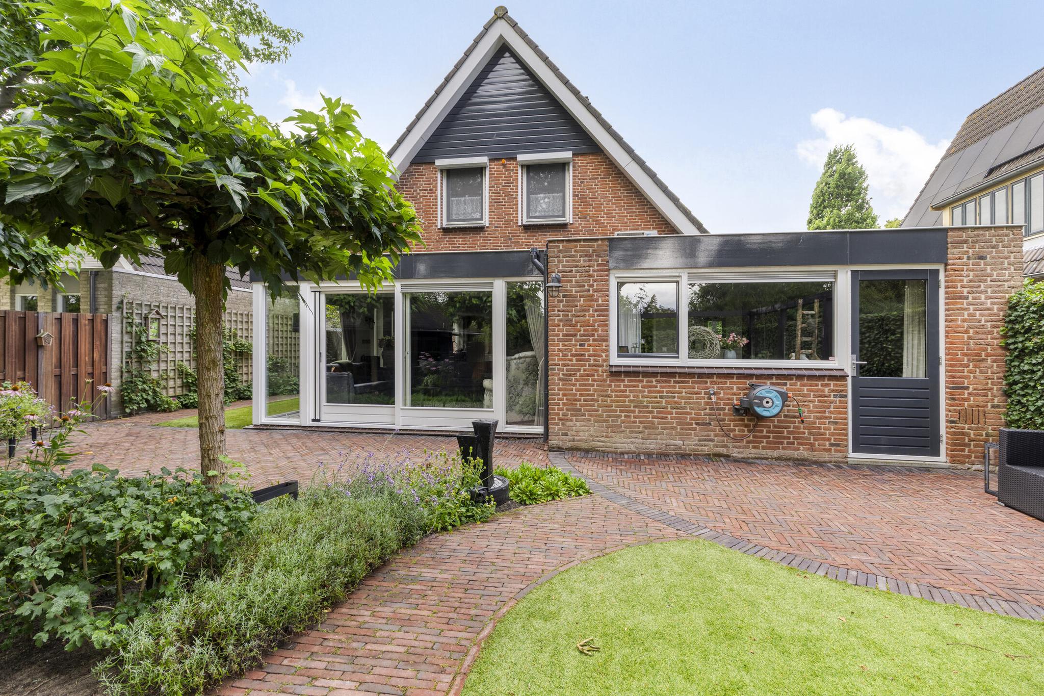 Ferdinand Bolstraat 24