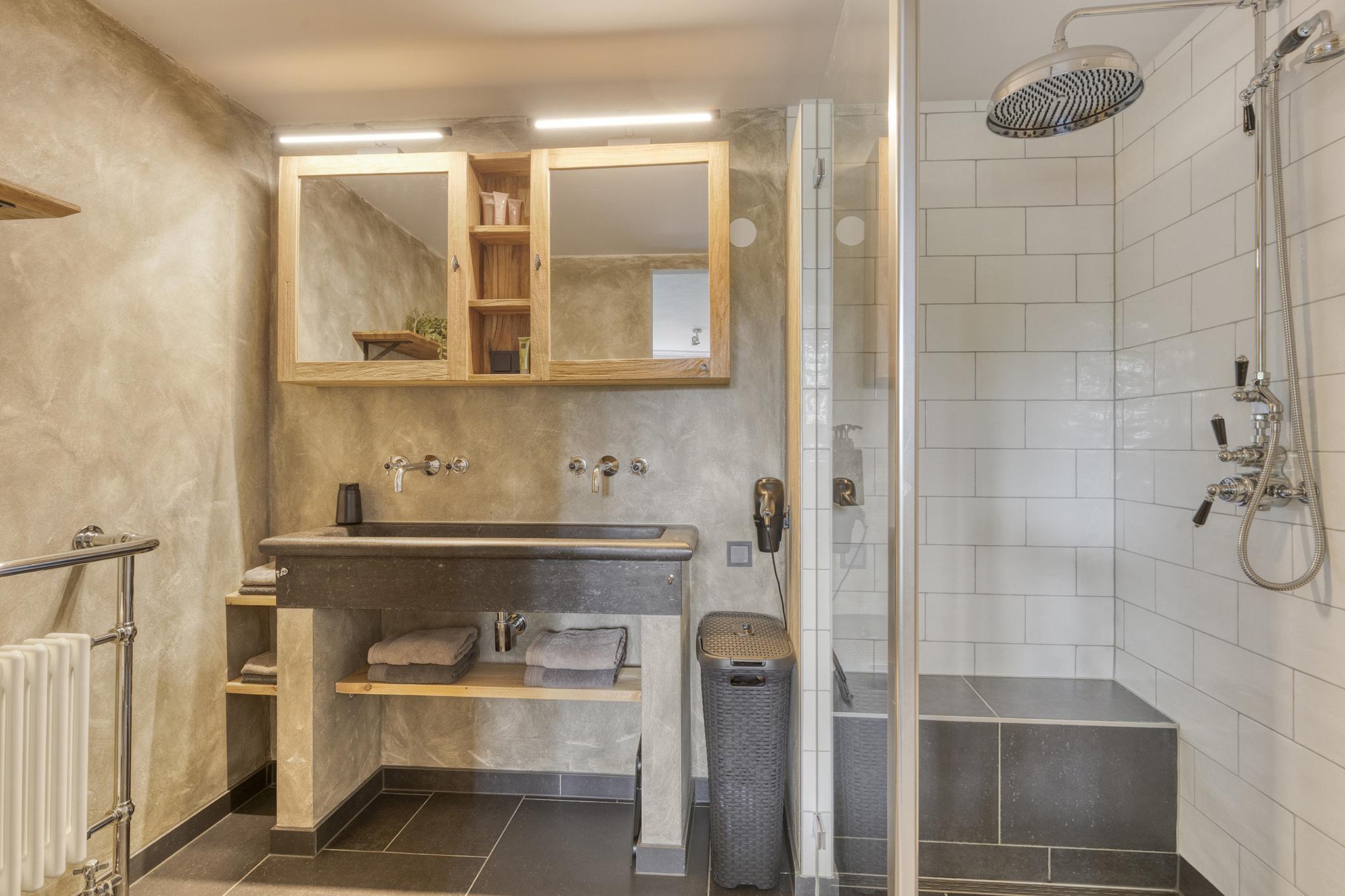 Ferdinand Bolstraat 24