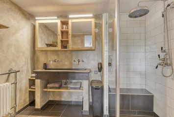 Ferdinand Bolstraat 24, HENDRIK-IDO-AMBACHT