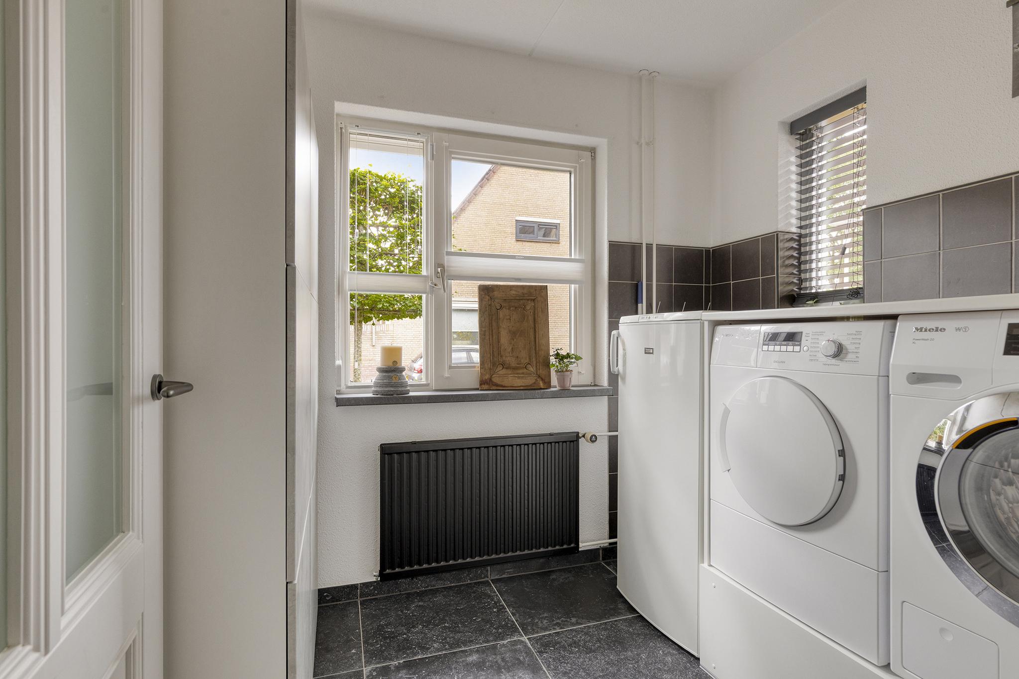 Ferdinand Bolstraat 24